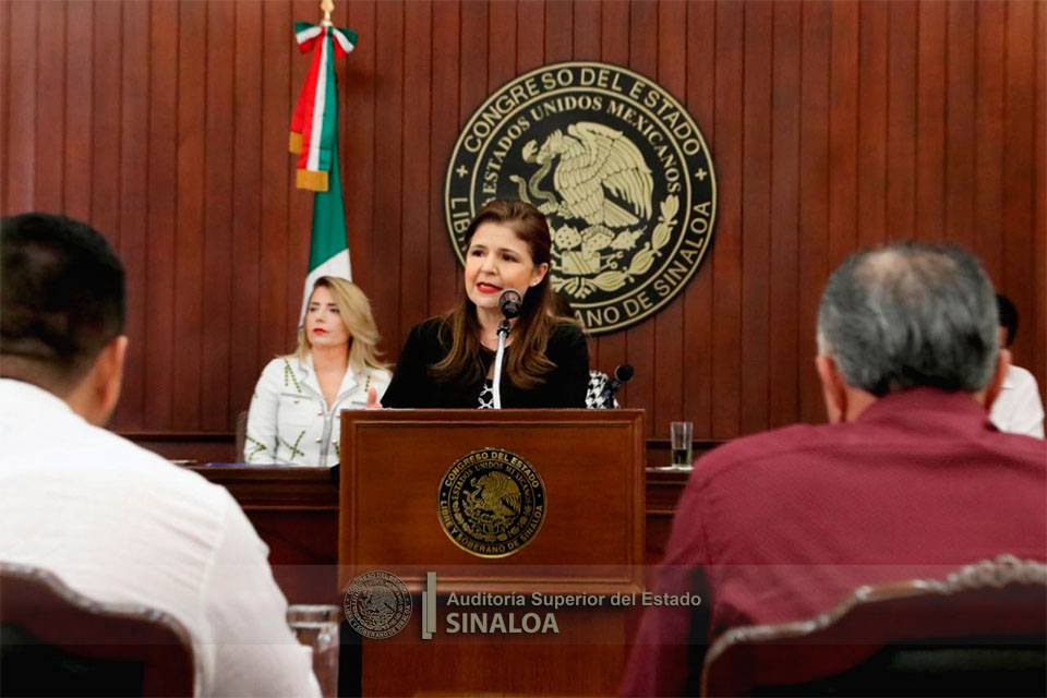 Comparece la Auditora Superior del Estado de Sinaloa ante Diputados Locales