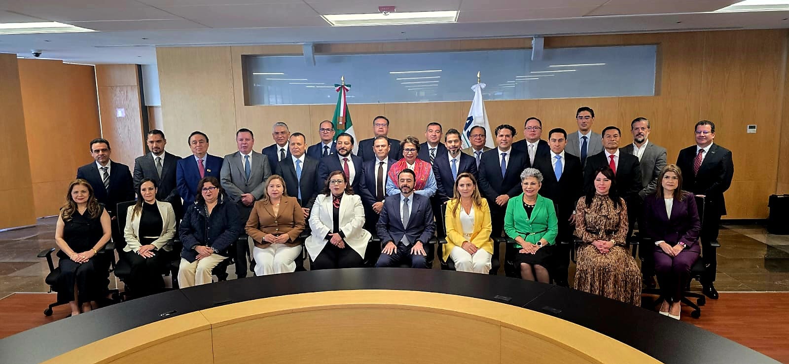 Asiste Auditora Superior de Sinaloa a encuentro nacional con titular de la ASF.